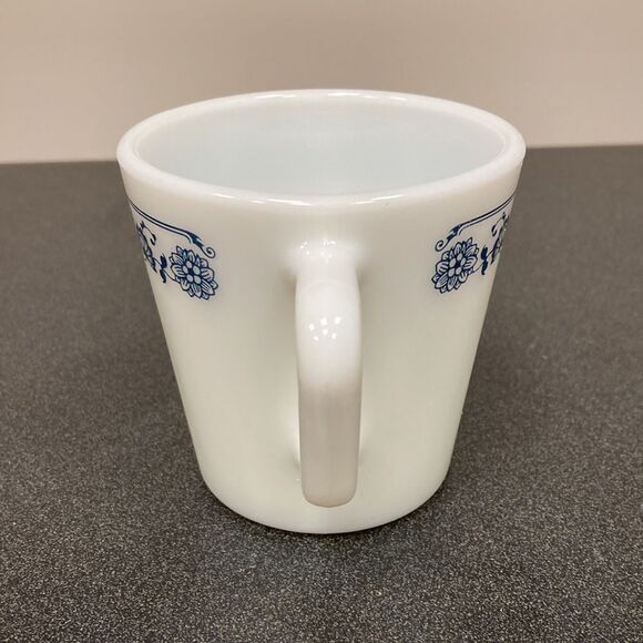 Pyrex Old Town Blue 1410 Milk Glass D Handle Replacement Coffee Cup - Picture 2 of 10